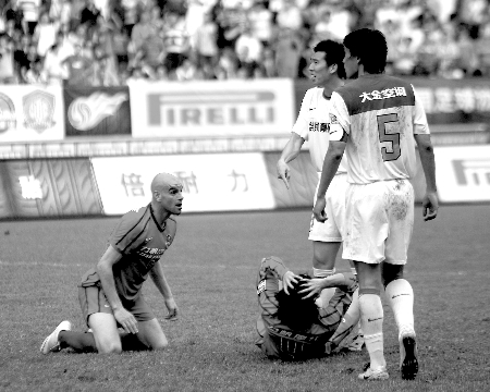  米兰同城德比延期引发球迷强烈不满  