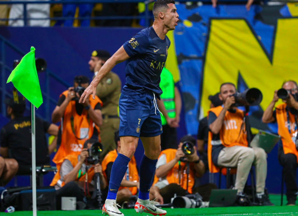  纽卡斯尔绝杀进球被吹引发争议  